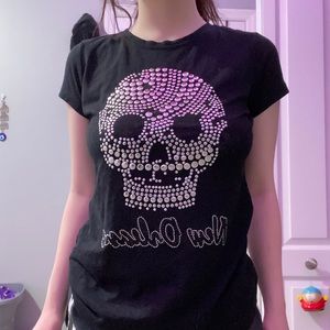 black skull tee
